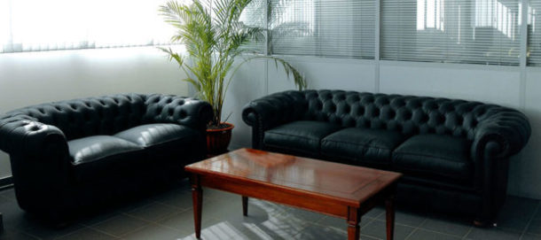 Офисные диваны чёрного цвета