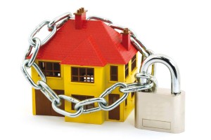 10 советов, как обеспечить безопасность квартиры и дома: способы защиты от воров