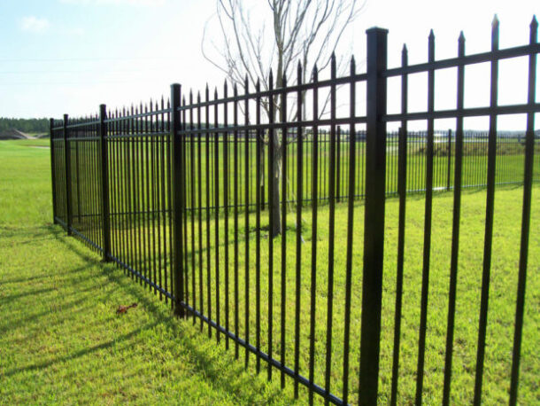 Забор решётчатого типа (из металлического прута)