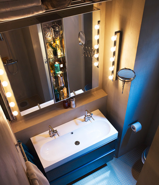 Зеркало для ваннной комнаты в стиле модерн