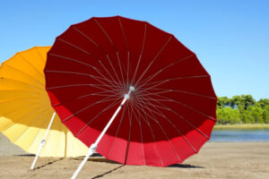 9 советов по выбору пляжного зонта для защиты от солнца
