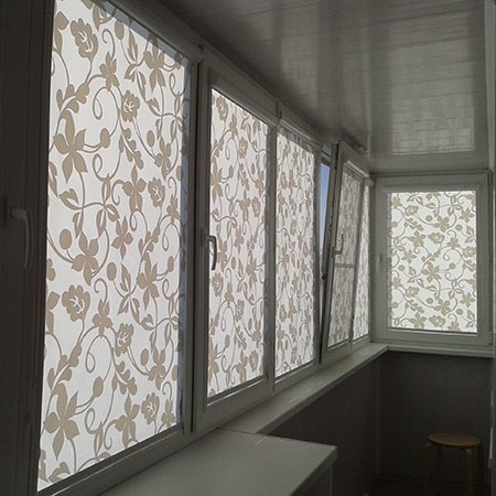 Какие шторы на балкон выбрать: виды, цвет, советы