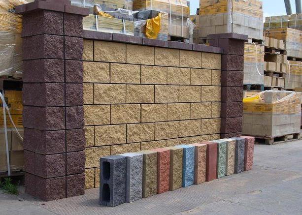 забор из бетонных блоков